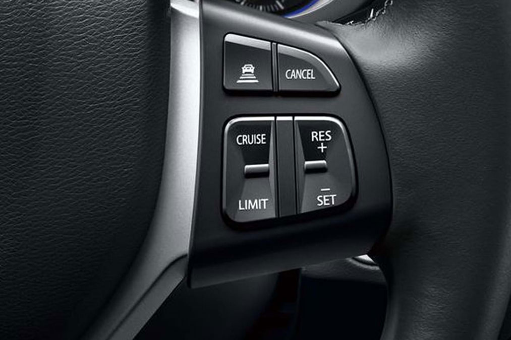 Suzuki S Cross - Interior